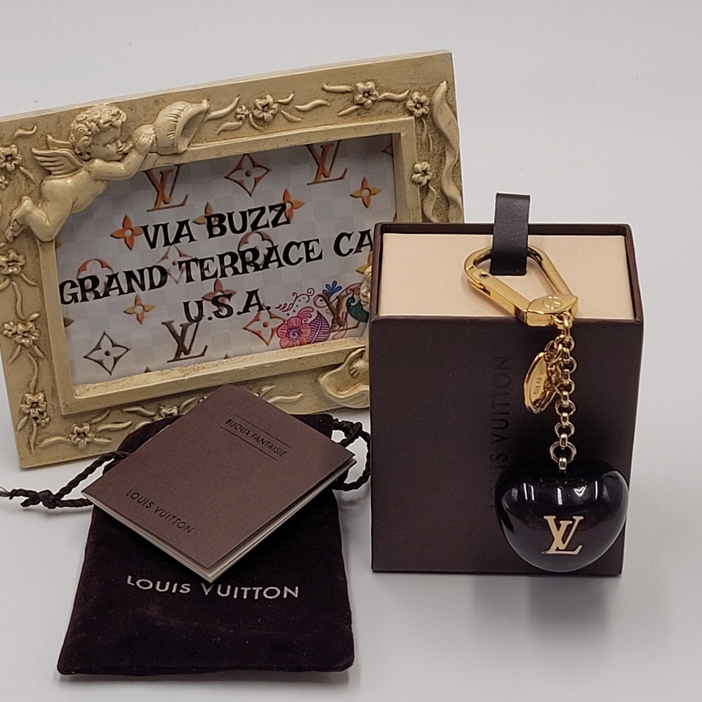 Authentic Louis Vuitton Key Charm Key Chain In VG Condition!